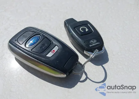 2017 Subaru Legacy 2.5I Limited z USA, uszkodzony, nr VIN 4S3BNAN65H3036998